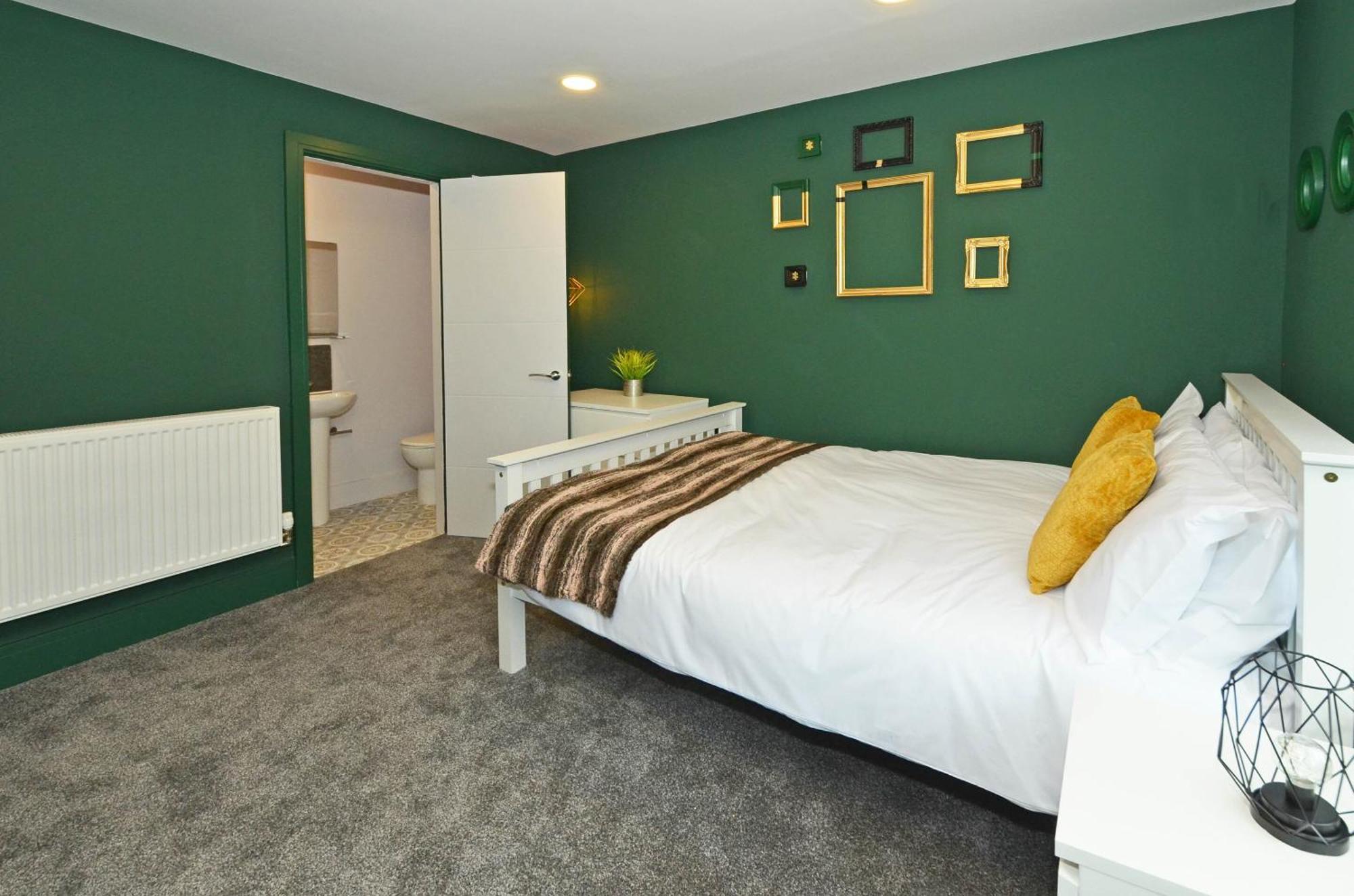 Townhouse Plus @ London Road Stoke Exterior photo