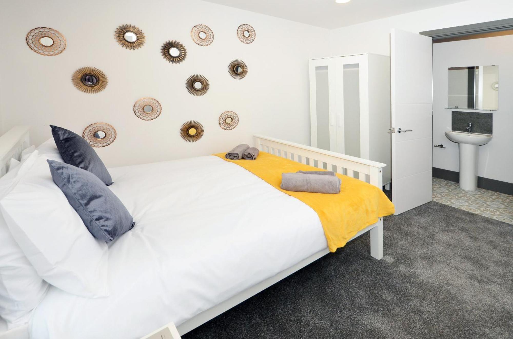 Townhouse Plus @ London Road Stoke Exterior photo