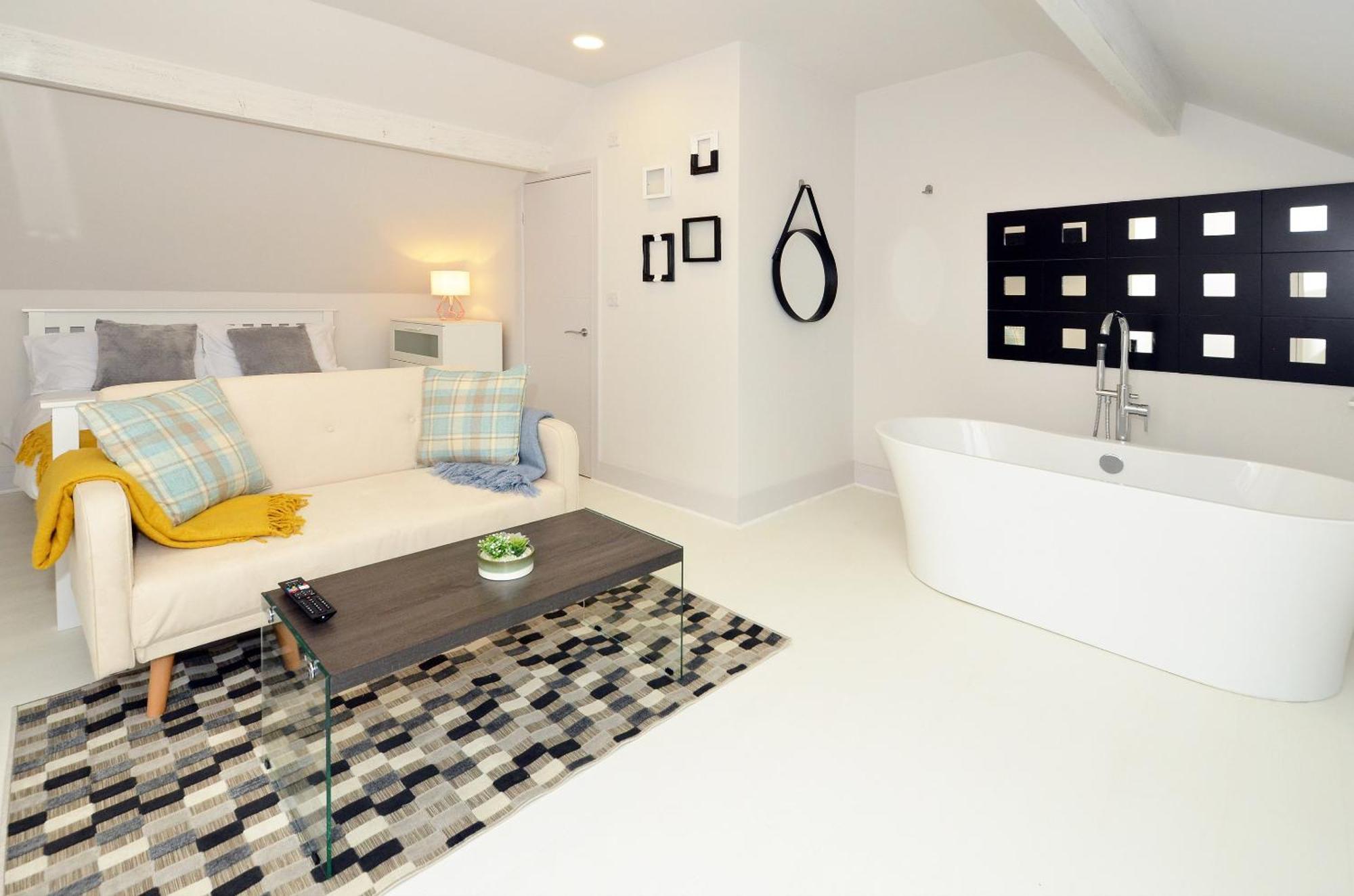 Townhouse Plus @ London Road Stoke Exterior photo