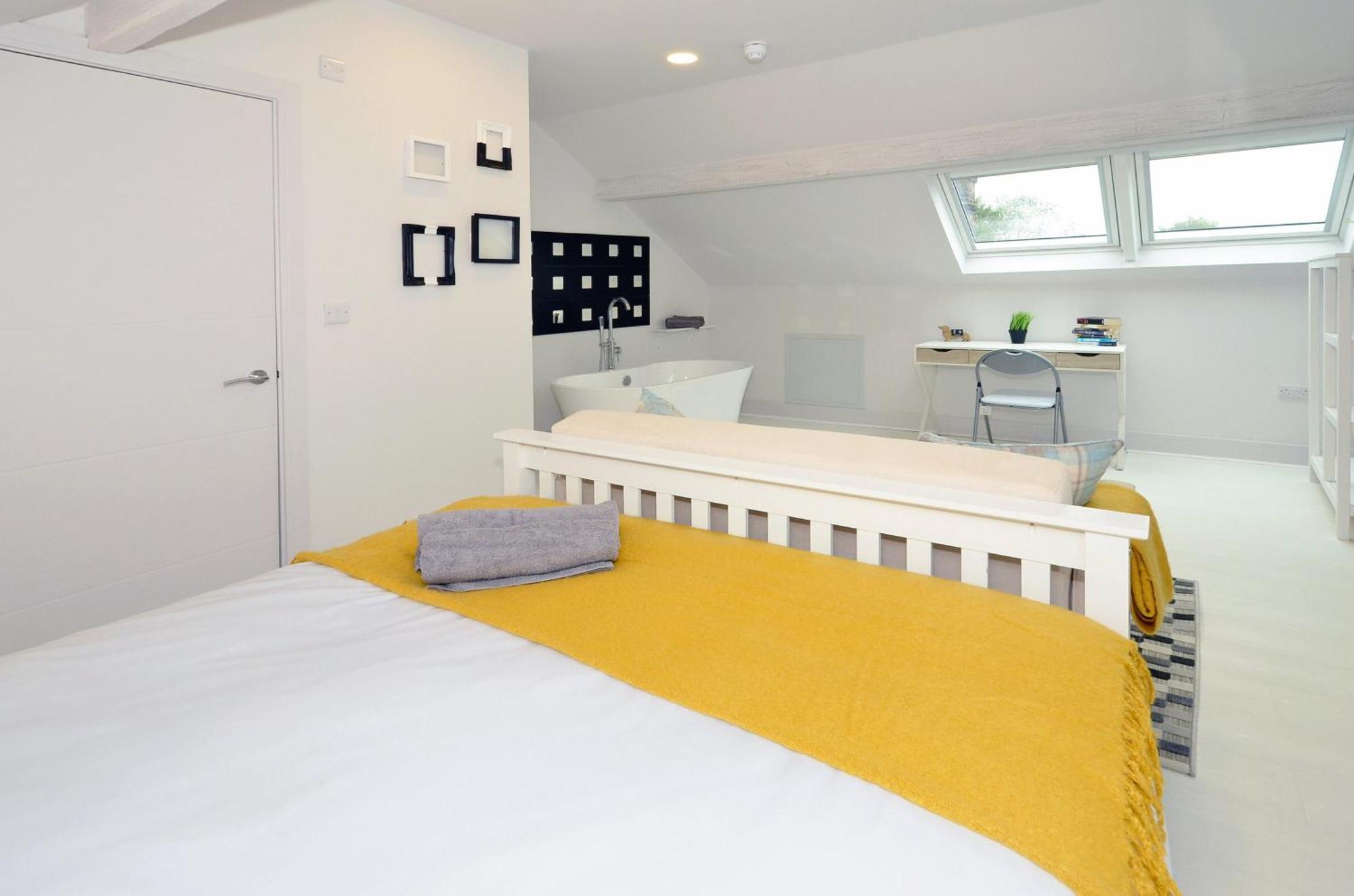 Townhouse Plus @ London Road Stoke Exterior photo